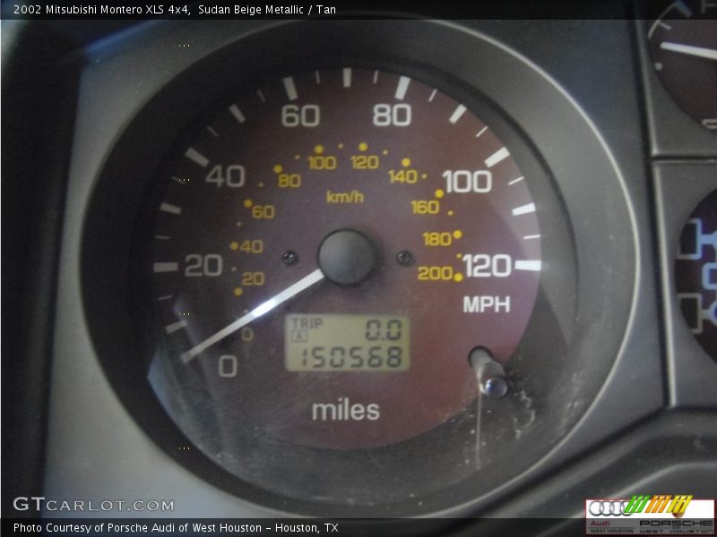 Sudan Beige Metallic / Tan 2002 Mitsubishi Montero XLS 4x4