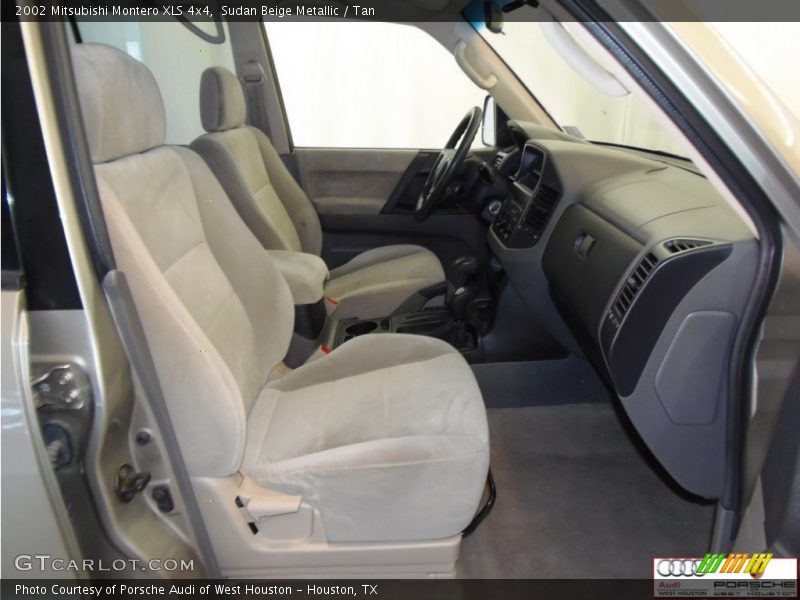 Sudan Beige Metallic / Tan 2002 Mitsubishi Montero XLS 4x4