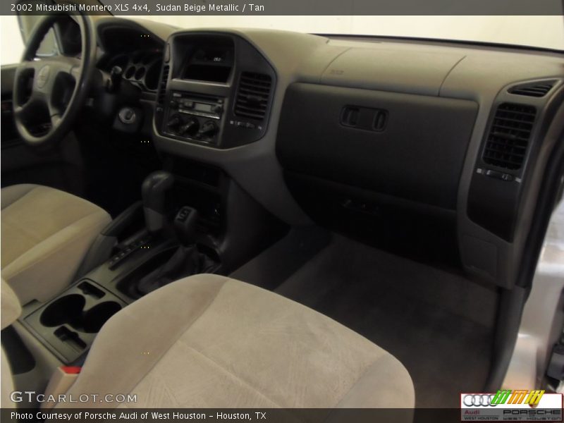 Sudan Beige Metallic / Tan 2002 Mitsubishi Montero XLS 4x4