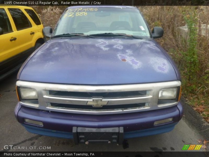 Radar Blue Metallic / Gray 1995 Chevrolet S10 LS Regular Cab