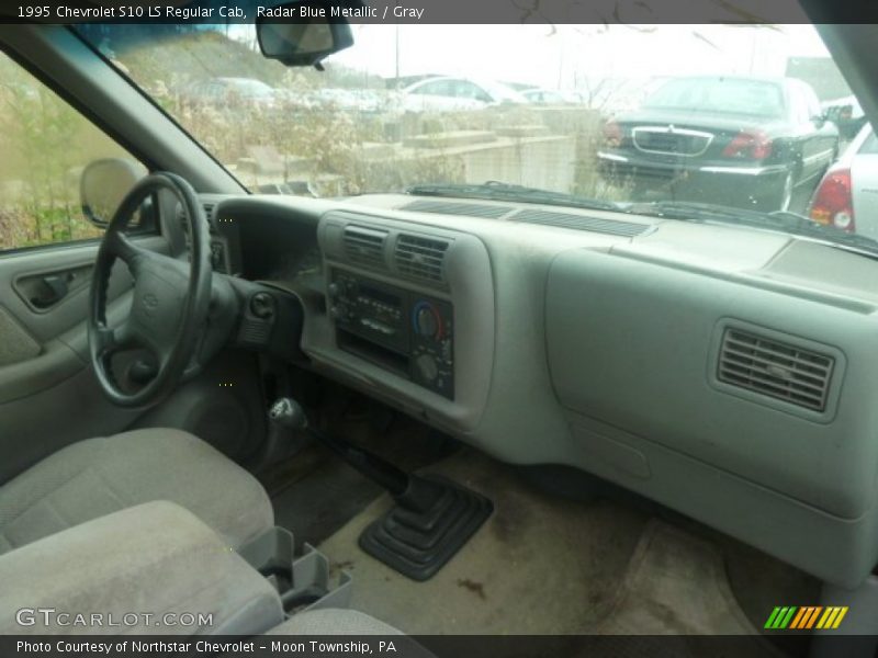 Radar Blue Metallic / Gray 1995 Chevrolet S10 LS Regular Cab