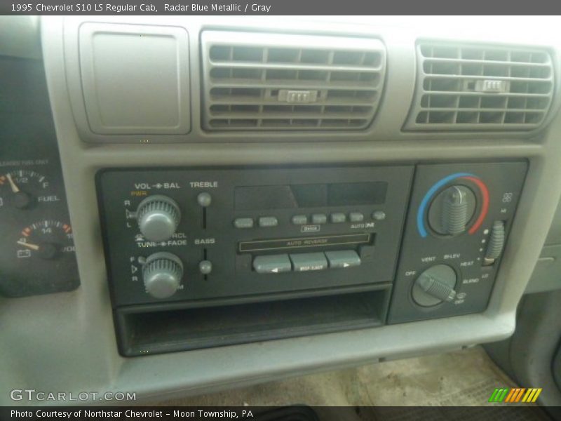 Radar Blue Metallic / Gray 1995 Chevrolet S10 LS Regular Cab