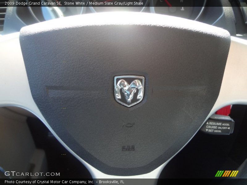 Stone White / Medium Slate Gray/Light Shale 2009 Dodge Grand Caravan SE