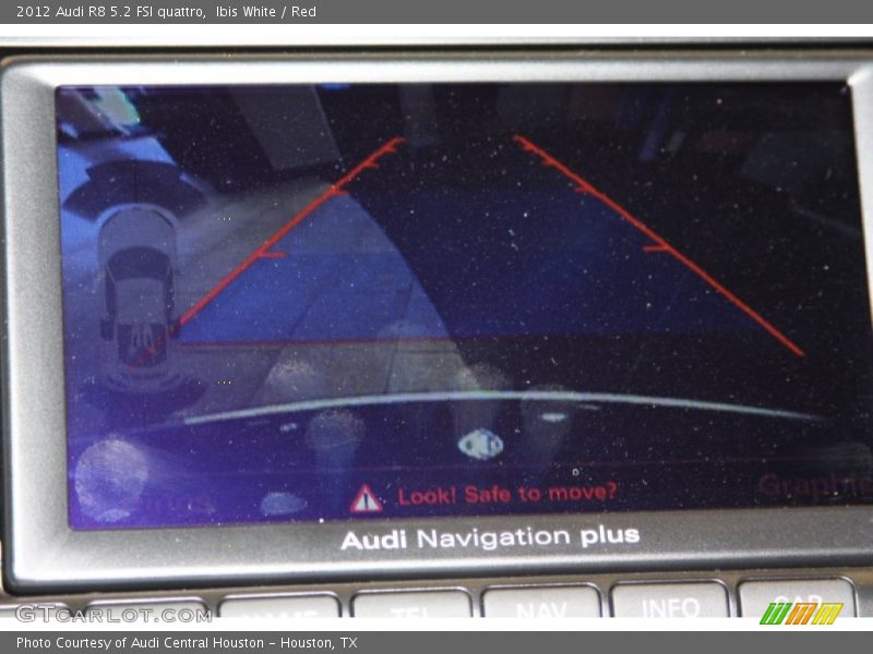Ibis White / Red 2012 Audi R8 5.2 FSI quattro