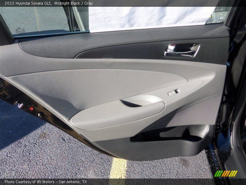Midnight Black / Gray 2013 Hyundai Sonata GLS