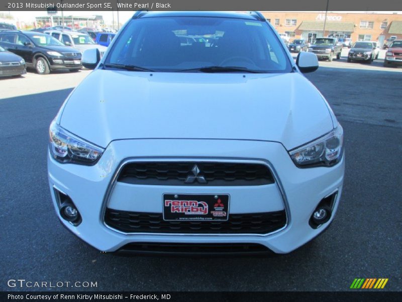 White Pearl / Black 2013 Mitsubishi Outlander Sport SE