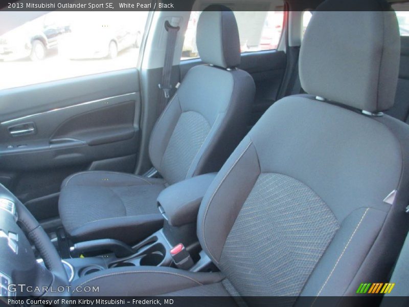 White Pearl / Black 2013 Mitsubishi Outlander Sport SE