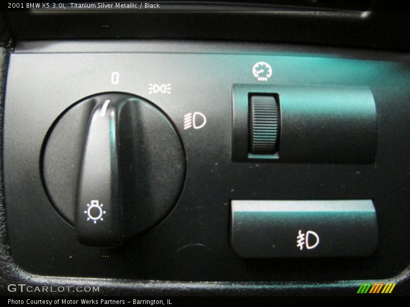 Titanium Silver Metallic / Black 2001 BMW X5 3.0i