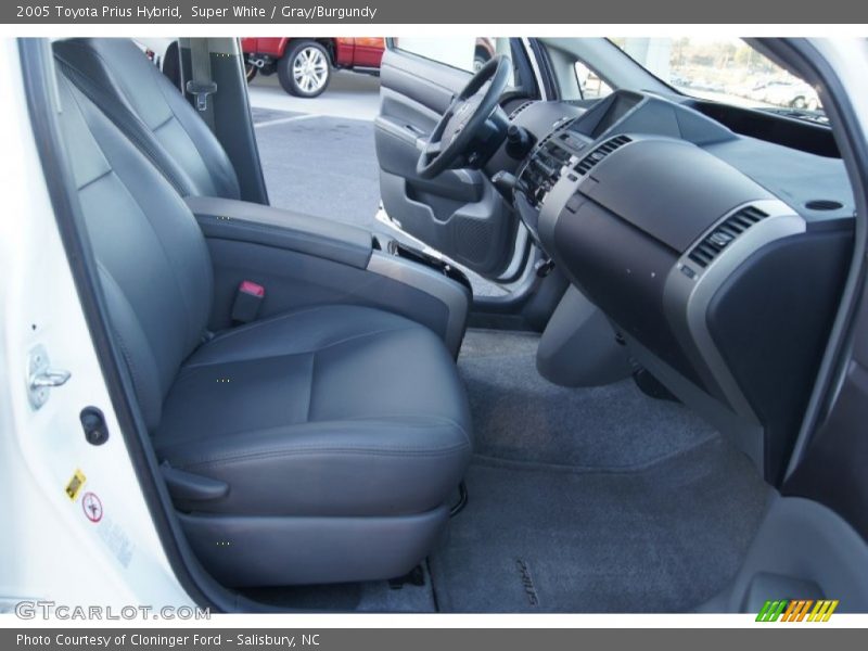 Super White / Gray/Burgundy 2005 Toyota Prius Hybrid