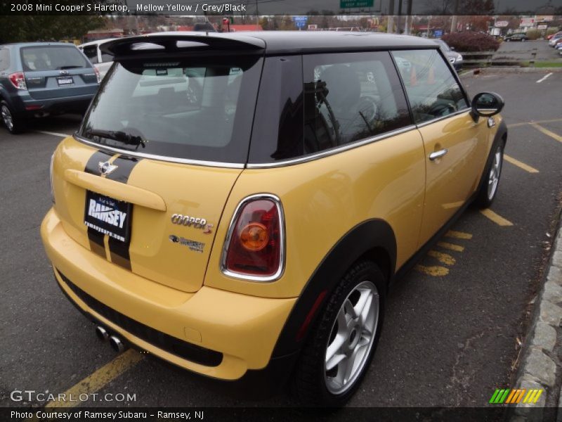Mellow Yellow / Grey/Black 2008 Mini Cooper S Hardtop
