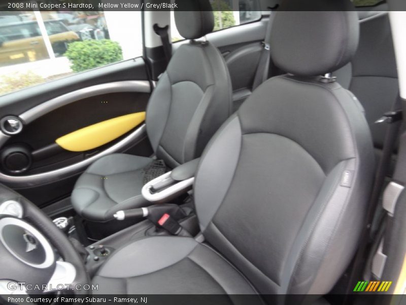 Front Seat of 2008 Cooper S Hardtop