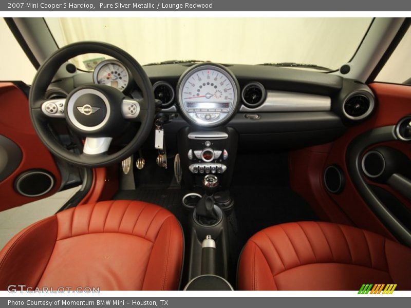 Dashboard of 2007 Cooper S Hardtop