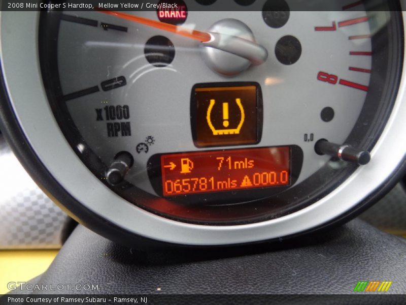 Mellow Yellow / Grey/Black 2008 Mini Cooper S Hardtop