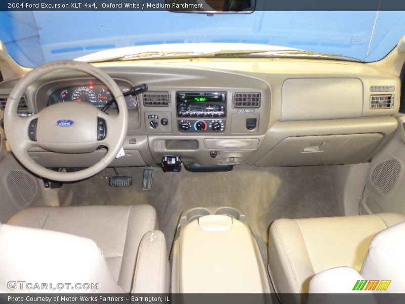 Oxford White / Medium Parchment 2004 Ford Excursion XLT 4x4