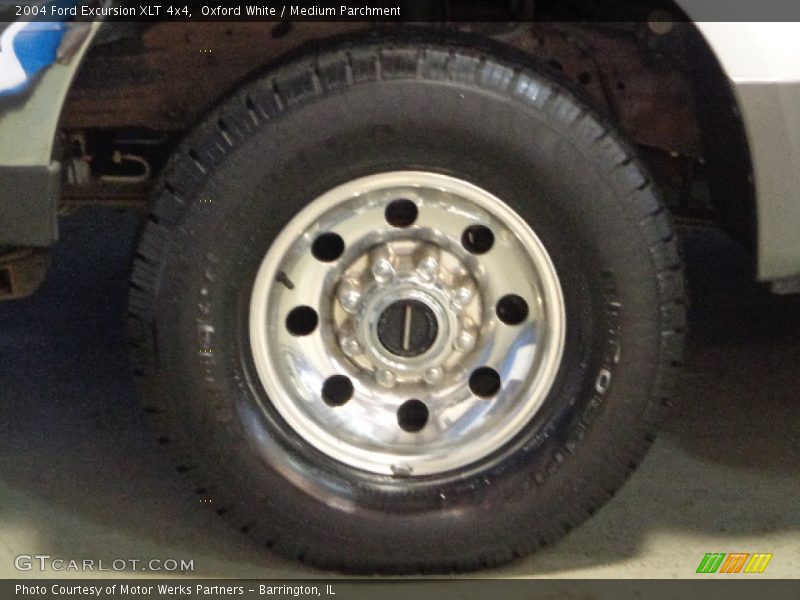 Oxford White / Medium Parchment 2004 Ford Excursion XLT 4x4