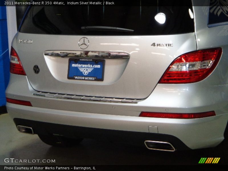 Iridium Silver Metallic / Black 2011 Mercedes-Benz R 350 4Matic