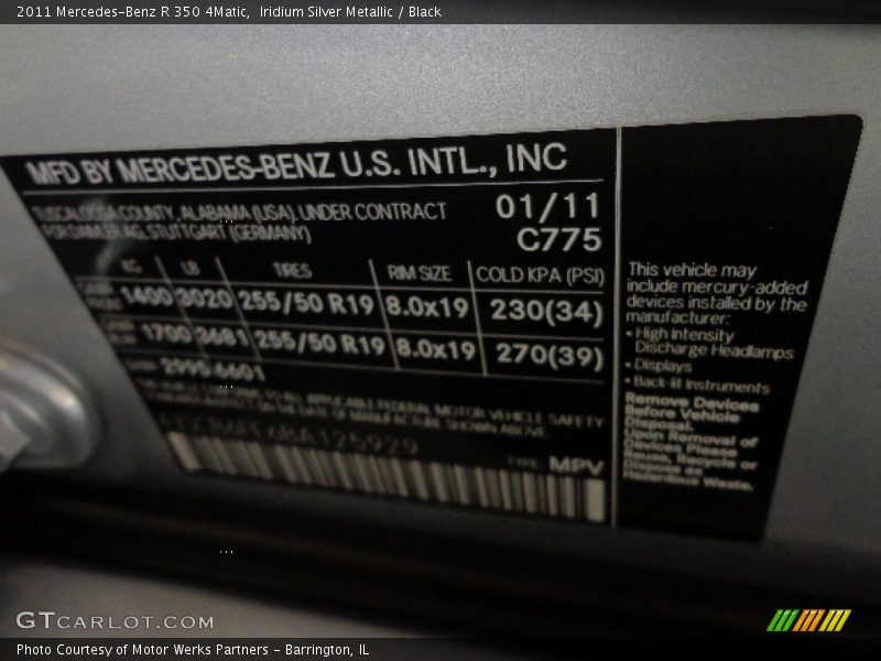 Iridium Silver Metallic / Black 2011 Mercedes-Benz R 350 4Matic