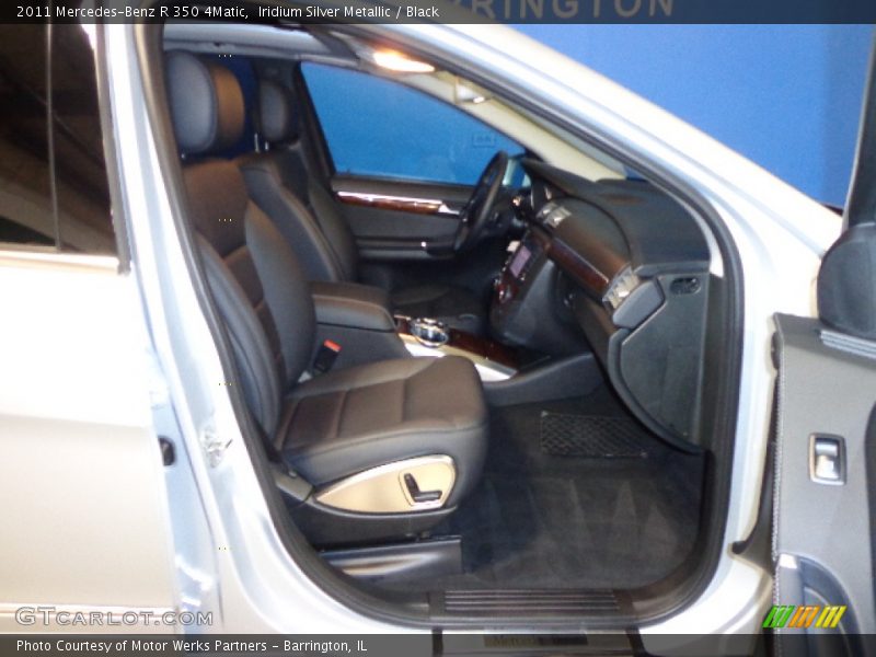 Iridium Silver Metallic / Black 2011 Mercedes-Benz R 350 4Matic