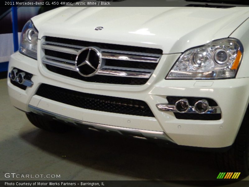 Arctic White / Black 2011 Mercedes-Benz GL 450 4Matic