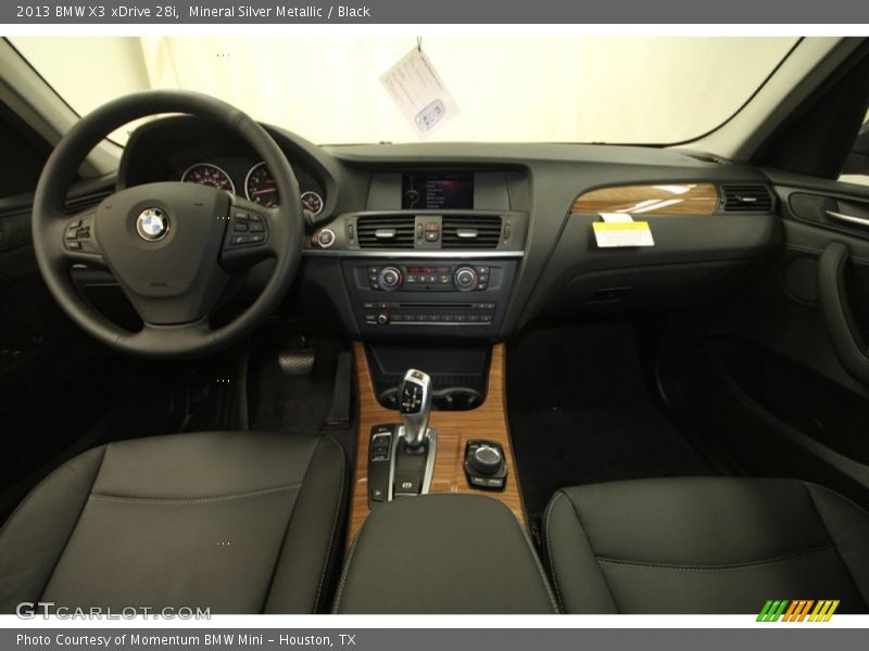 Dashboard of 2013 X3 xDrive 28i