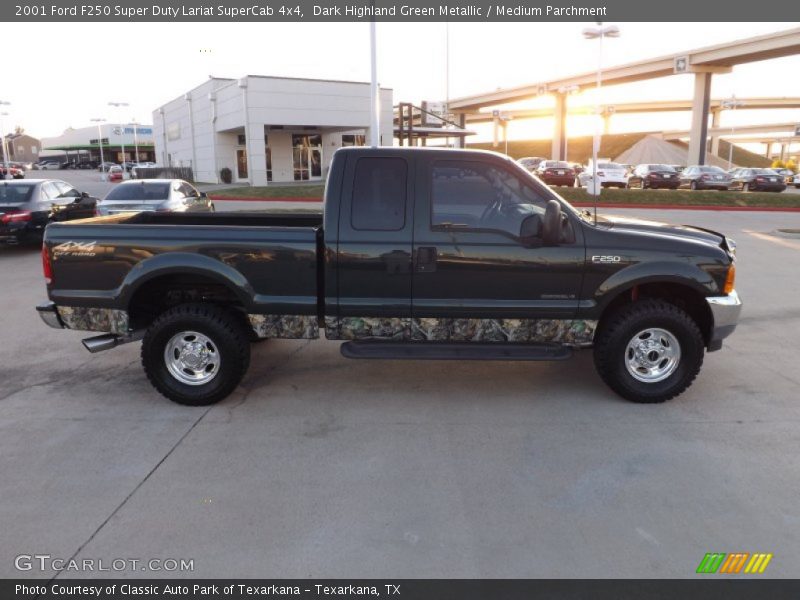 Dark Highland Green Metallic / Medium Parchment 2001 Ford F250 Super Duty Lariat SuperCab 4x4