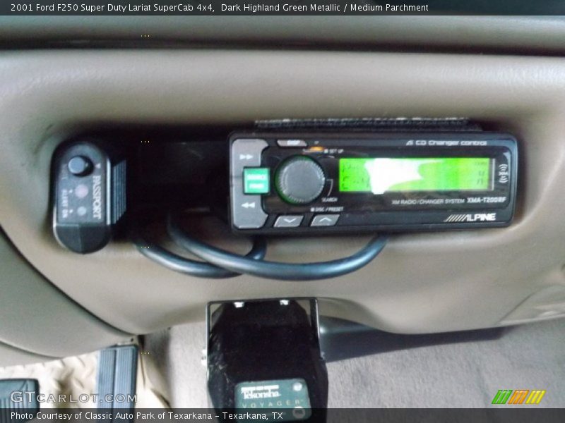 Dark Highland Green Metallic / Medium Parchment 2001 Ford F250 Super Duty Lariat SuperCab 4x4