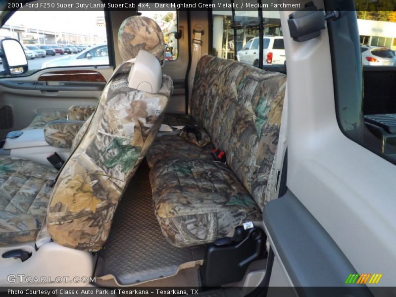 Dark Highland Green Metallic / Medium Parchment 2001 Ford F250 Super Duty Lariat SuperCab 4x4