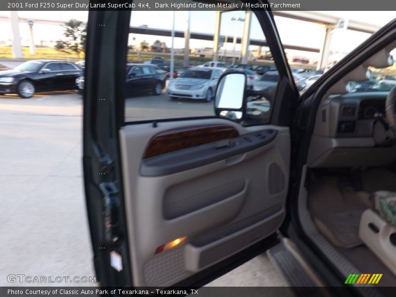 Dark Highland Green Metallic / Medium Parchment 2001 Ford F250 Super Duty Lariat SuperCab 4x4