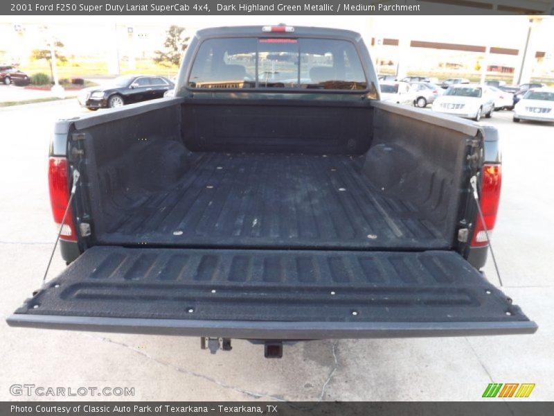 Dark Highland Green Metallic / Medium Parchment 2001 Ford F250 Super Duty Lariat SuperCab 4x4