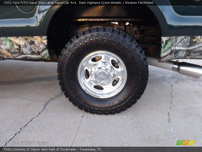 Dark Highland Green Metallic / Medium Parchment 2001 Ford F250 Super Duty Lariat SuperCab 4x4