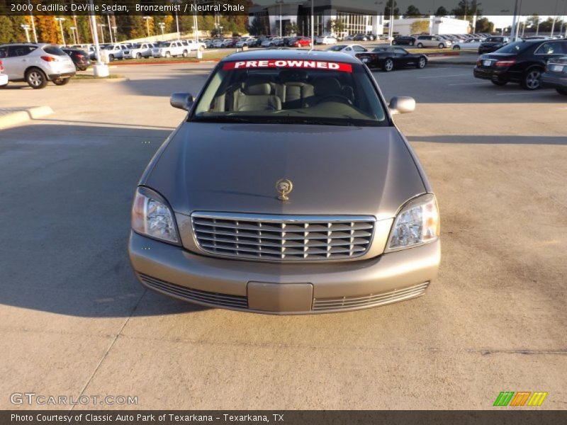 Bronzemist / Neutral Shale 2000 Cadillac DeVille Sedan