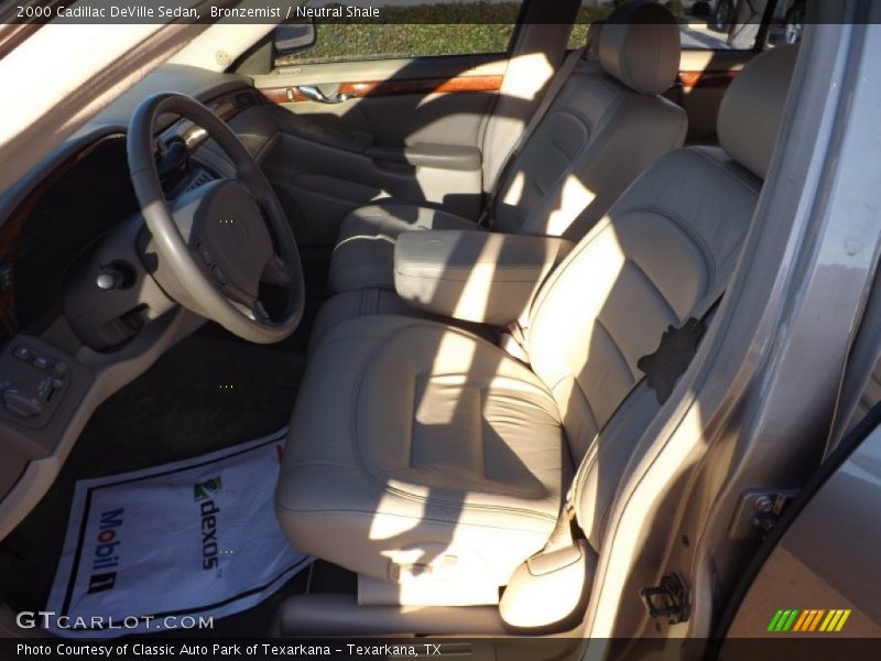 Bronzemist / Neutral Shale 2000 Cadillac DeVille Sedan