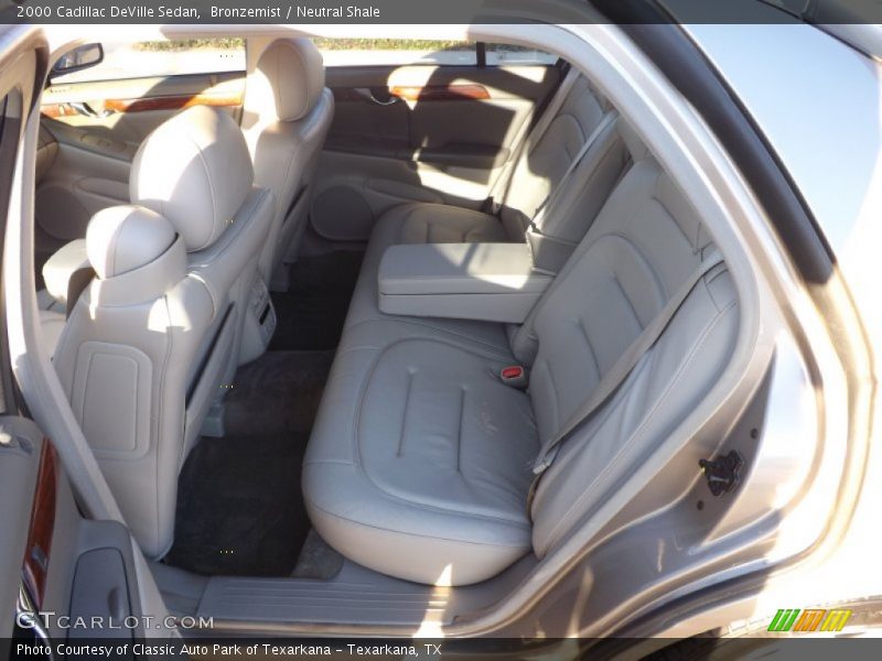 Bronzemist / Neutral Shale 2000 Cadillac DeVille Sedan