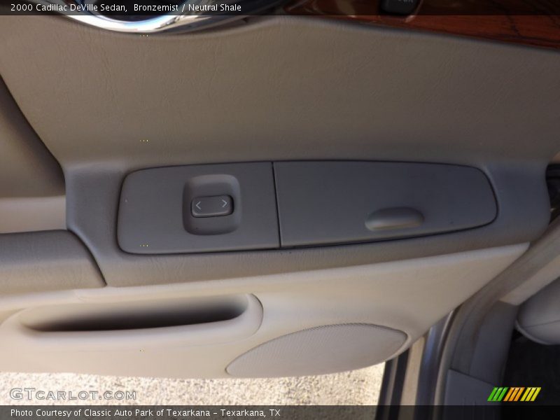 Bronzemist / Neutral Shale 2000 Cadillac DeVille Sedan
