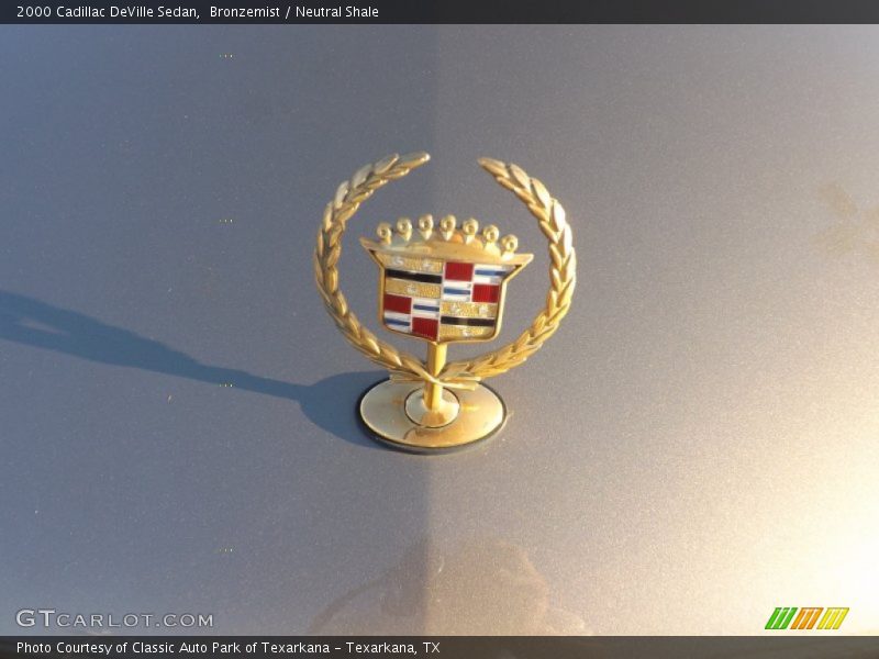 Bronzemist / Neutral Shale 2000 Cadillac DeVille Sedan