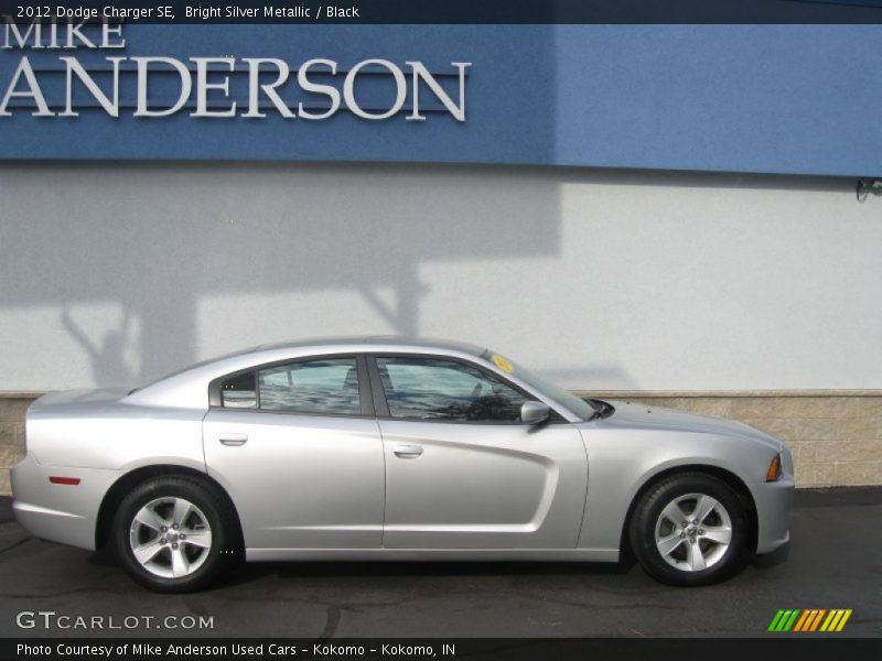 Bright Silver Metallic / Black 2012 Dodge Charger SE