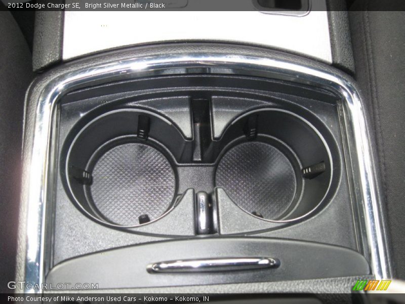 Bright Silver Metallic / Black 2012 Dodge Charger SE