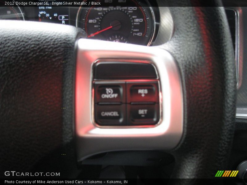 Bright Silver Metallic / Black 2012 Dodge Charger SE