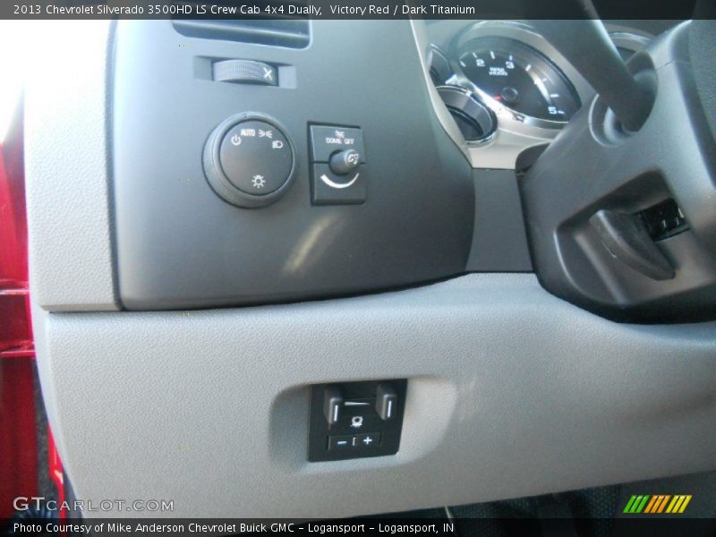Controls of 2013 Silverado 3500HD LS Crew Cab 4x4 Dually