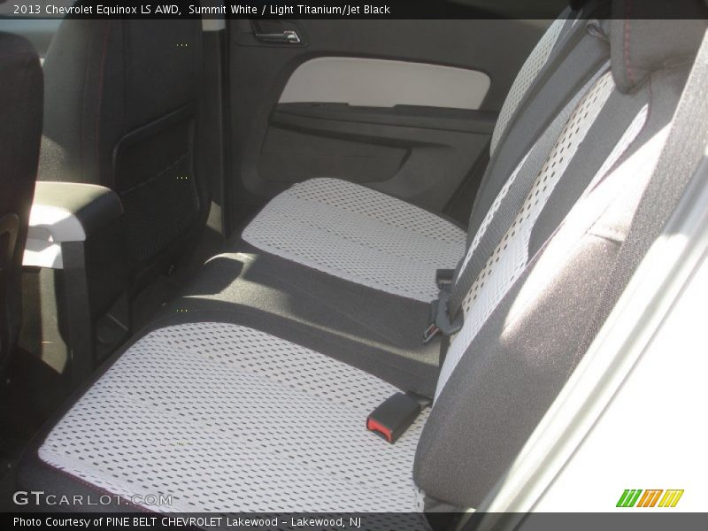 Summit White / Light Titanium/Jet Black 2013 Chevrolet Equinox LS AWD