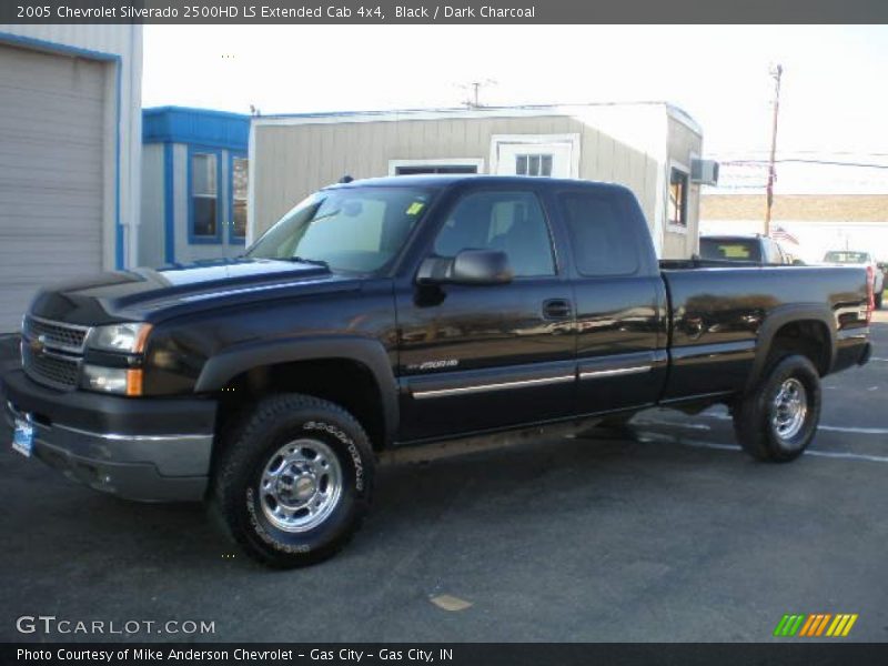 Black / Dark Charcoal 2005 Chevrolet Silverado 2500HD LS Extended Cab 4x4