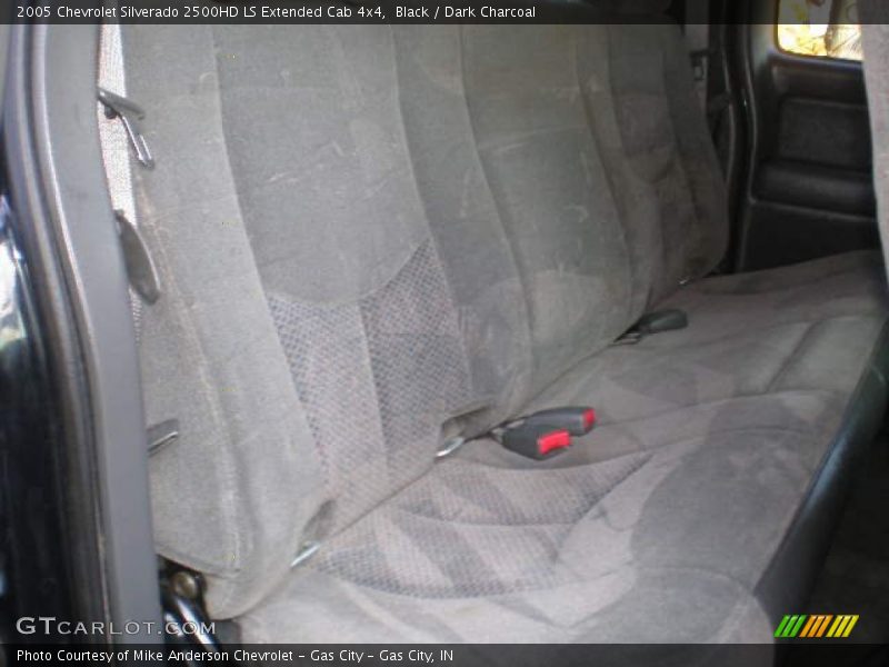 Black / Dark Charcoal 2005 Chevrolet Silverado 2500HD LS Extended Cab 4x4