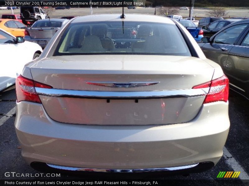 Cashmere Pearl / Black/Light Frost Beige 2013 Chrysler 200 Touring Sedan