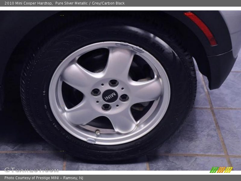 Pure Silver Metallic / Grey/Carbon Black 2010 Mini Cooper Hardtop