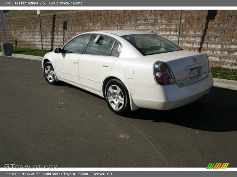 Cloud White / Blond 2003 Nissan Altima 2.5