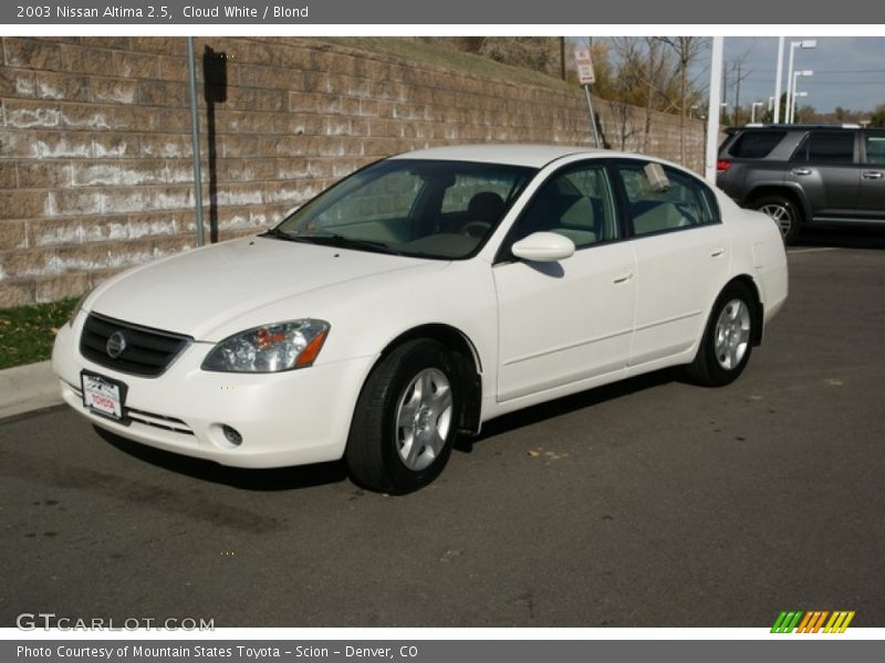 Cloud White / Blond 2003 Nissan Altima 2.5