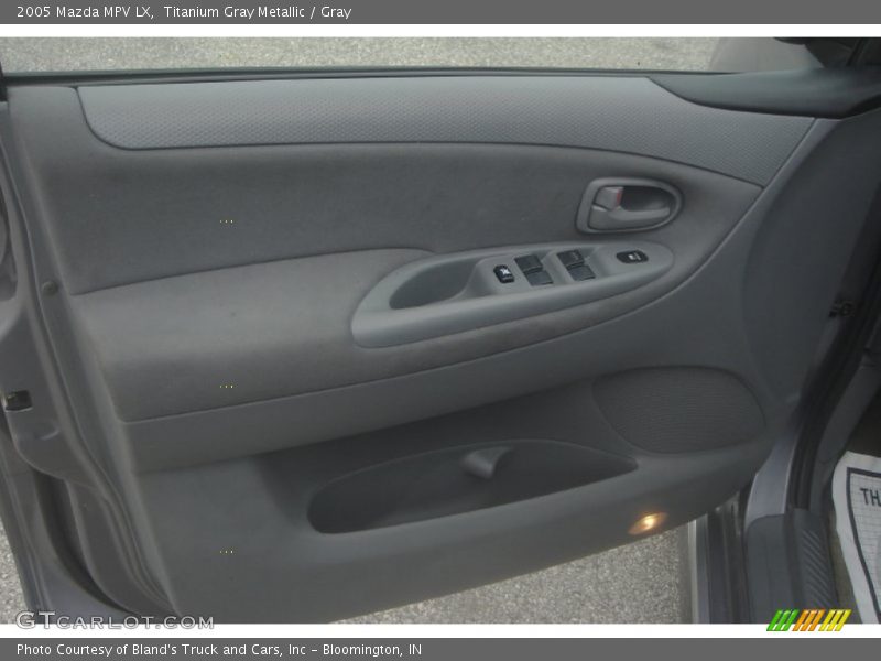 Titanium Gray Metallic / Gray 2005 Mazda MPV LX