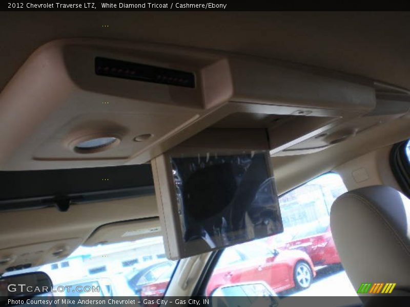 White Diamond Tricoat / Cashmere/Ebony 2012 Chevrolet Traverse LTZ
