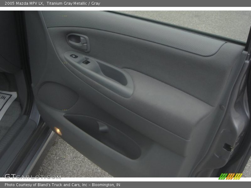 Titanium Gray Metallic / Gray 2005 Mazda MPV LX