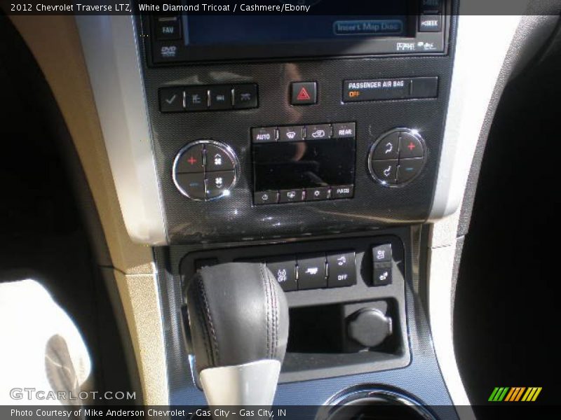 White Diamond Tricoat / Cashmere/Ebony 2012 Chevrolet Traverse LTZ